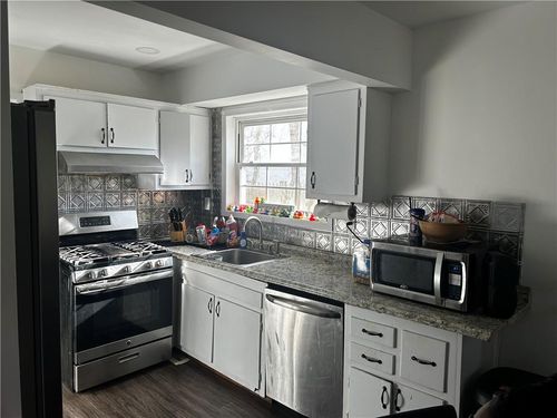 16 Mclaughlin Ave, West Haverstraw, NY, 10993-1010 | Card Image