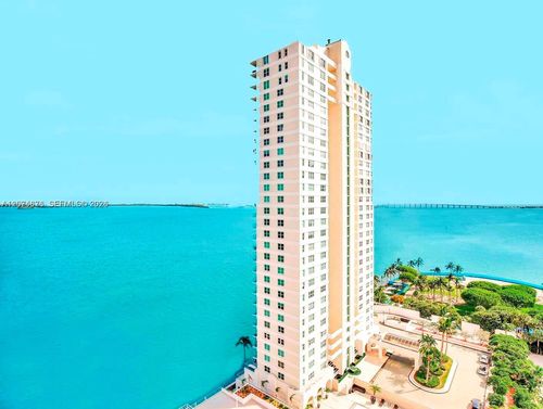 403-770 Claughton Island Dr, Miami, FL, 33131 | Card Image