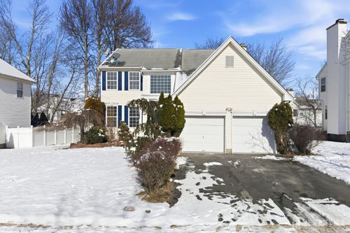 16 Rolling Brook Dr, Edison, NJ, 08820-4430 | Card Image