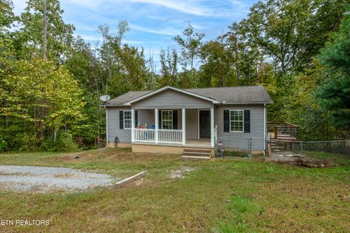 4122 Barb Hollow Rd, WALLAND, TN, 37886-2915 | Card Image