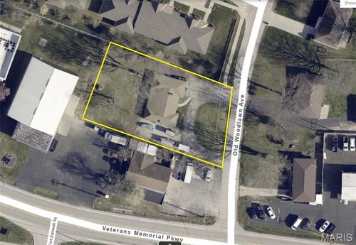 723 Old Woodlawn Ave, O Fallon, MO, 63366 | Card Image