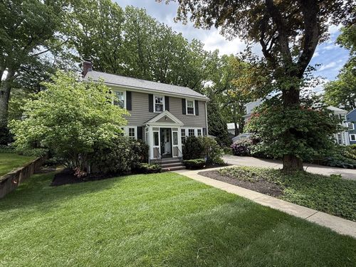 24-24 Beverly Rd, Newton, MA, 02461 | Card Image