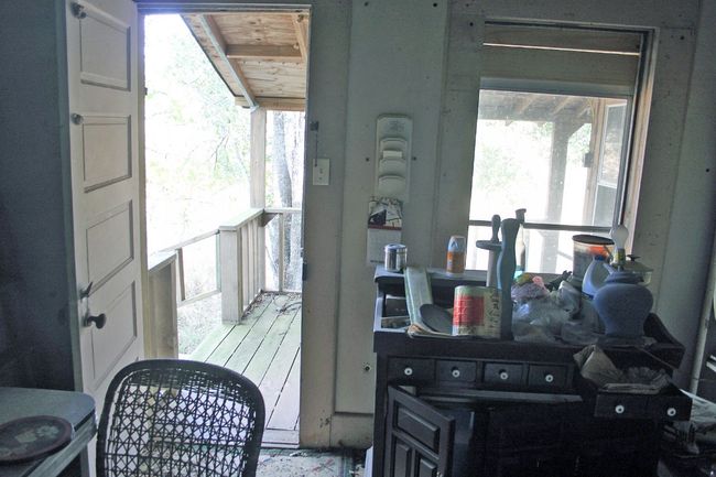 7887 Pettytown Rd, House other with 2 bedrooms, 1 bathrooms and 8 parking in Red Rock TX | Image 5