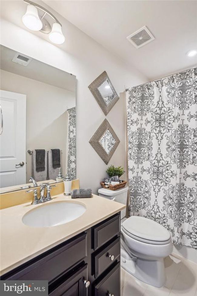 43436 Apple Orchard Sq, Townhouse with 4 bedrooms, 5 bathrooms and null parking in ASHBURN VA | Image 13