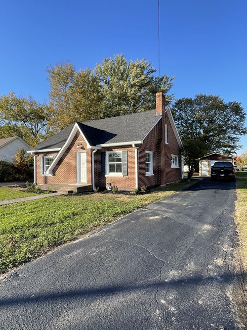 412 Meador Dr, Lafayette, TN, 37083-1423 | Card Image