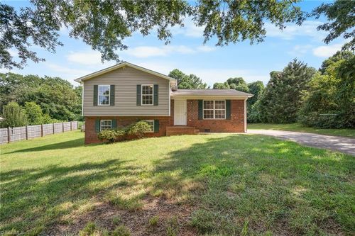 270 Bremen Garden Dr, Lexington, NC, 27295-1254 | Card Image