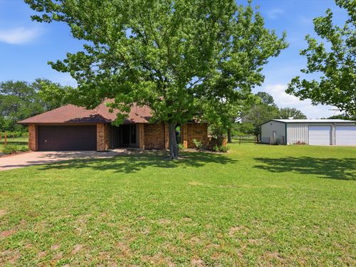 3028 English Creek Dr, Azle, TX, 76020-5220 | Card Image