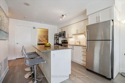 2601 - 2191 Yonge St, Condo with 1 bedrooms, 2 bathrooms and null parking in Toronto ON | Image 2