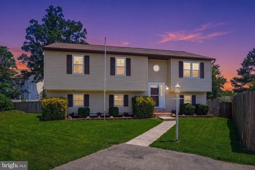 807 Oakwood Rd, Glen Burnie, MD, 21061-3728 | Card Image