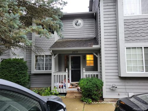 2672 Packard St, Ann Arbor, MI, 48104-6831 | Card Image