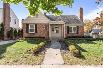 23167 Cromwell Street, Home with 3 bedrooms, 3 bathrooms and null parking in Dearborn MI | Image 1