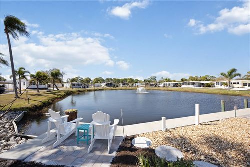 2 S Botany Bay Cir, ENGLEWOOD, FL, 34223-6207 | Card Image
