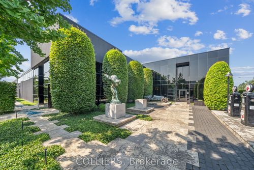1325 Lawrence Ave E, North York, ON, M3A1C6 | Card Image