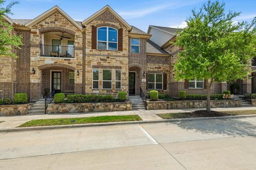 2417 Belvedere Ln, Flower Mound, TX, 75028-5719 | Card Image