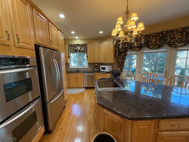 4 Sevell Cir, Townhouse with 3 bedrooms, 2 bathrooms and null parking in Clark NJ | Image 4