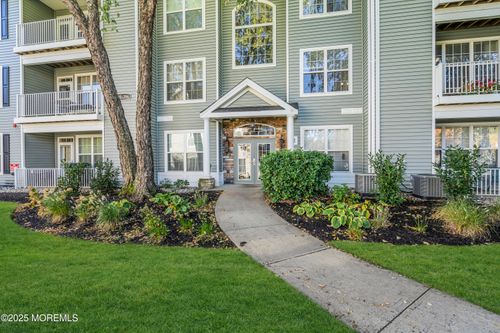 394 Saint Andrews Pl, Manalapan, NJ, 07726-9533 | Card Image