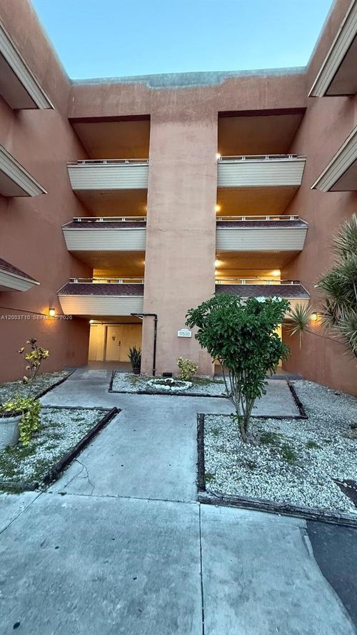apt-c3008-17530 Nw 68th Ave, Hialeah, FL, 33015-4039 | Card Image