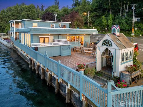 10824 Vashon Hwy Sw, Vashon, WA, 98070-3083 | Card Image