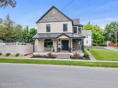195 W Circular St, Saratoga Springs, NY, 12866-3816 | Card Image