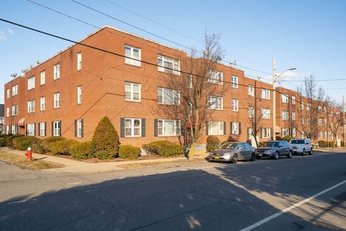 3a-949 Hampden St, Holyoke, MA, 01040-2444 | Card Image