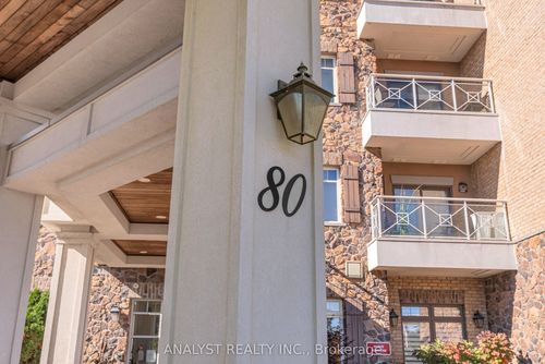 204-80 Burns Blvd, King City, ON, L7B0B3 | Card Image