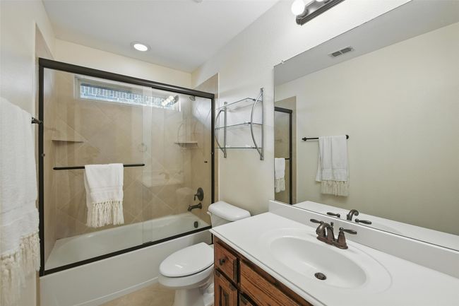 upstairs bathroom 1 | Image 17