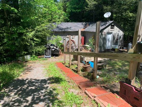 484 Cooledge Road, Hillsborough, NH, 03244 | Card Image