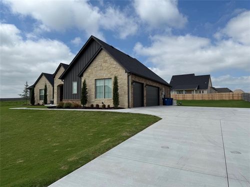 1105 Dorsi Way, Newcastle, OK, 73065-5182 | Card Image