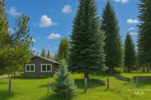106 Forest Pl, Donnelly, ID, 83615-5047 | Card Image