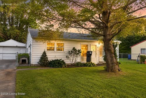 10015 Donau Ln, Louisville, KY, 40272-3842 | Card Image