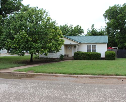 800 Griffin Rd, Albany, TX, 76430-3152 | Card Image