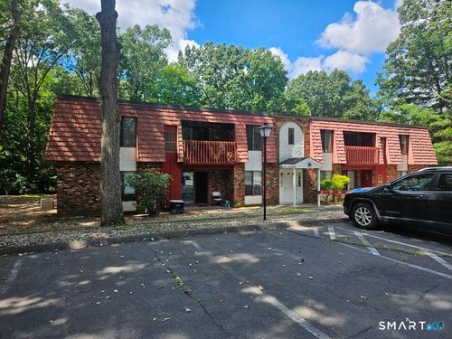 3c-35 Woodsedge Dr, Newington, CT, 06111-4272 | Card Image