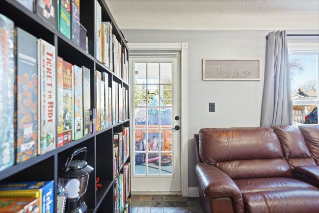 246 Lagoon Beach Dr, House other with 3 bedrooms, 2 bathrooms and null parking in Bay City MI | Image 7