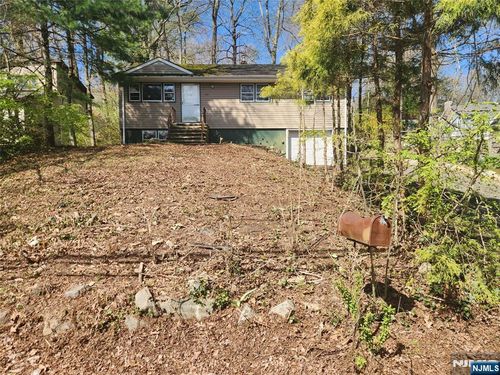 286 Cupsaw Drive, Ringwood, NJ, 07456 | Card Image