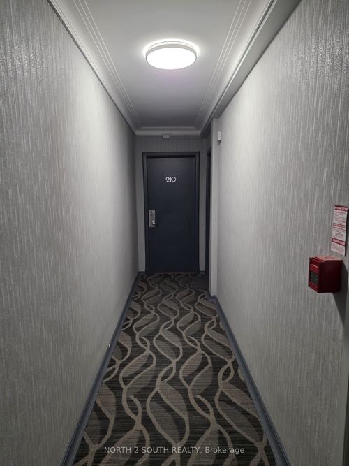 210-707 Eglinton Avenue W, York, ON, M5N1C8 | Card Image