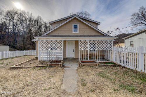 1908 Darnell Dr, Kingsport, TN, 37665-1118 | Card Image