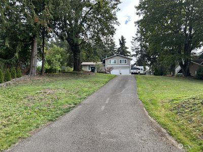 23906 94th Ave S, House other with 3 bedrooms, 1 bathrooms and 2 parking in Kent WA | Image 2