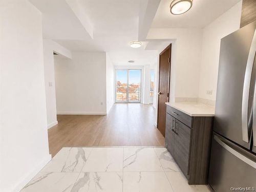 7c-7009 45th Ave, Woodside, NY, 11377-5159 | Card Image