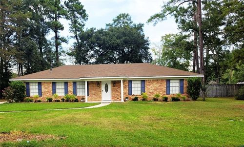 200 Yew St, Satsuma, AL, 36572-2448 | Card Image