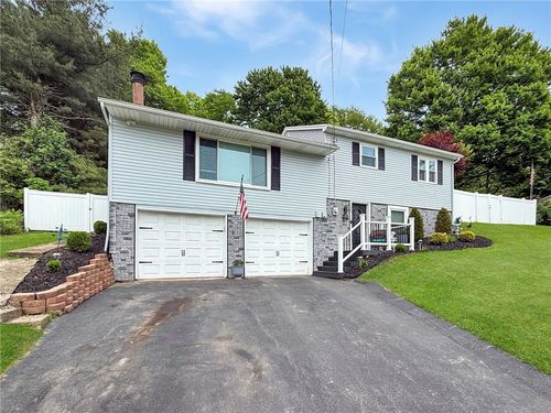 140 Marlene Dr, Beaver Falls, PA, 15010-1041 | Card Image