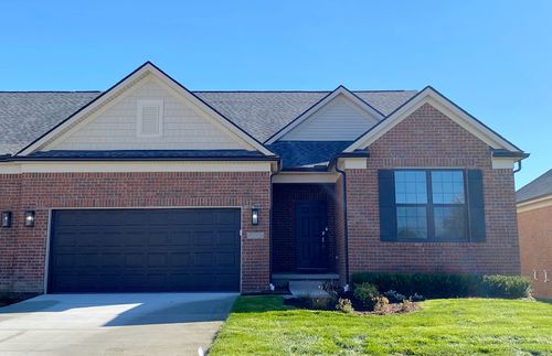 55697 Oak Pointe Dr, Utica, MI, 48315-6706 | Card Image