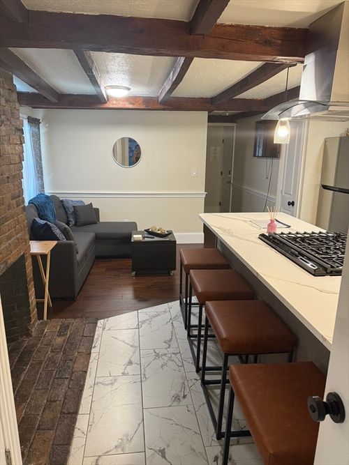 2-109 Boston St, Salem, MA, 01970-1401 | Card Image