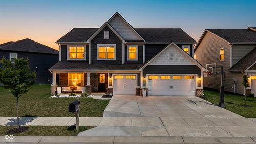 15948 Black Willow Ln, Fishers, IN, 46040-8817 | Card Image