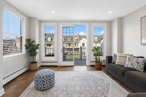 22-203 Shearwater Ct, Jersey City, NJ, 07305-5413 | Card Image
