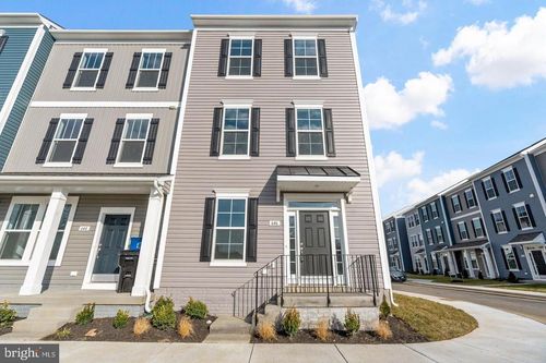 646 Hemsworth Ln, WINCHESTER, VA, 22601-6491 | Card Image