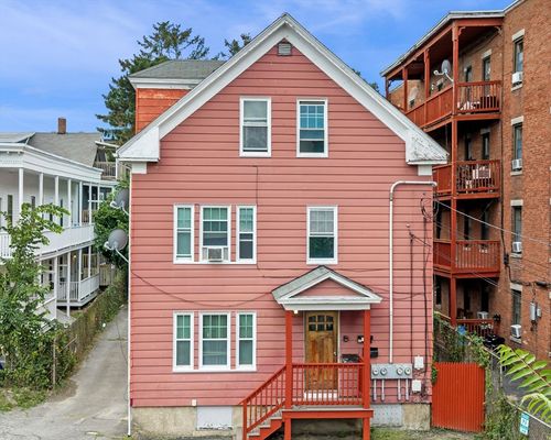 15 1/2 Palmer St, Salem, MA, 01970-4995 | Card Image