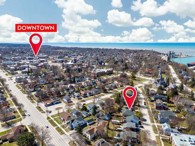52 Napier St, House other with 3 bedrooms, 2 bathrooms and 2 parking in Goderich ON | Image 5