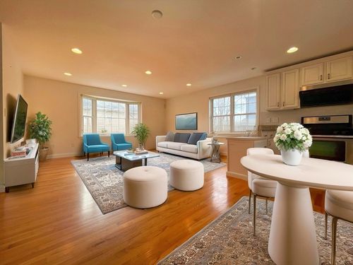 1-12 Naviens Ln, Waltham, MA, 02453-8302 | Card Image