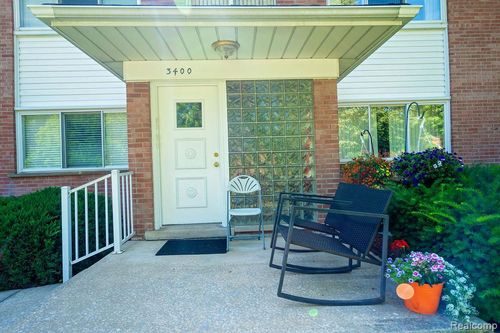 apt-4-3400 Elizabeth Dr, Trenton, MI, 48183-2957 | Card Image