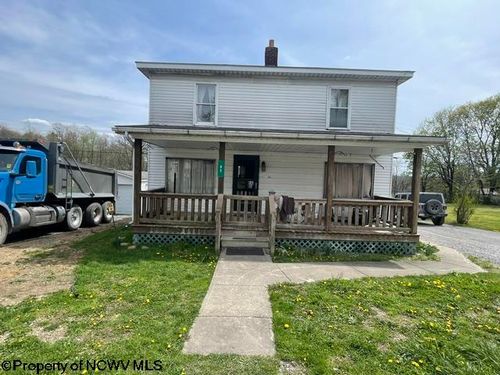 83 3rd St, Bretz, WV, 26524-4502 | Card Image